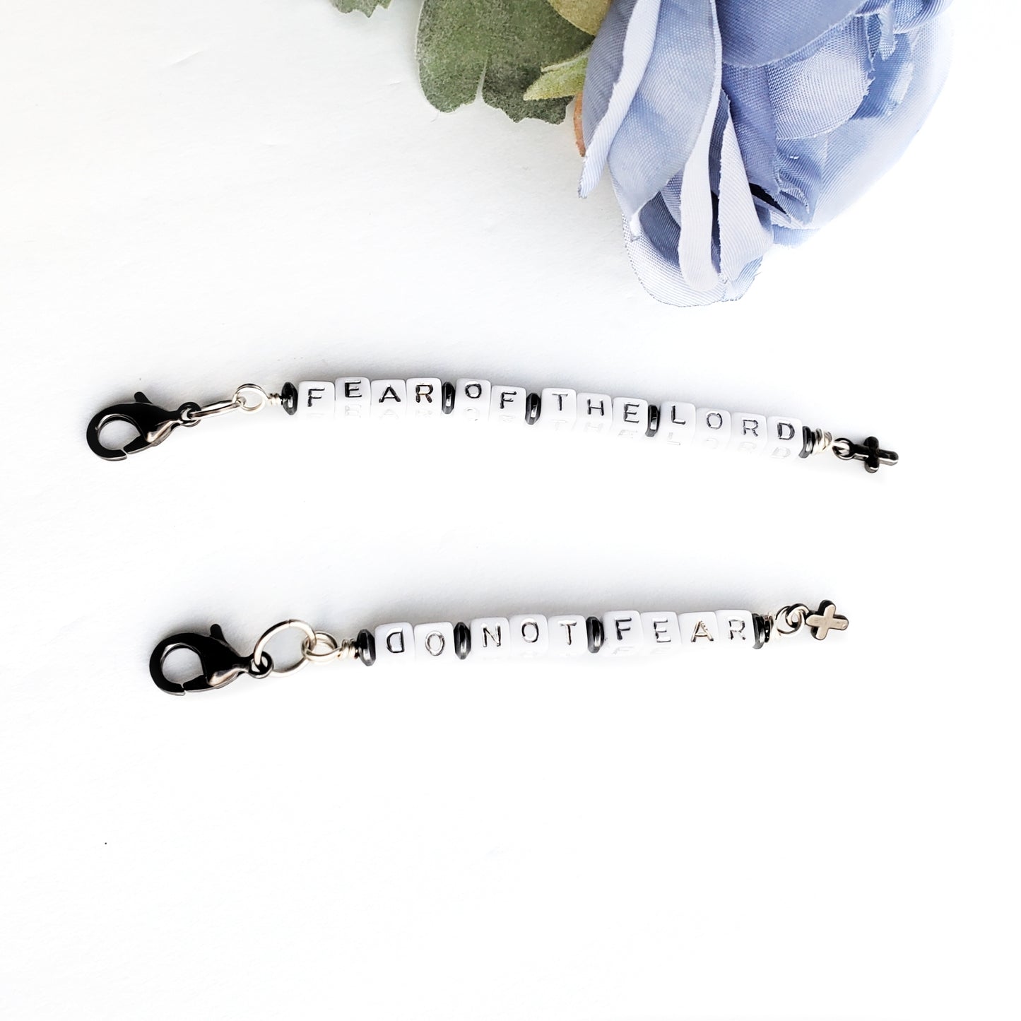 Do Not Fear Word Charm Clip-on